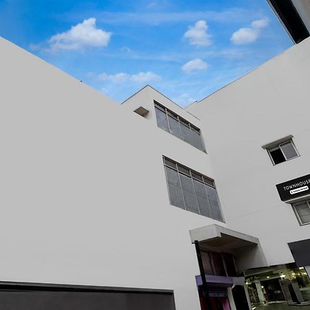 Super Townhouse Arcot Road Near Kauvery Hospital เชนไน ภายนอก รูปภาพ