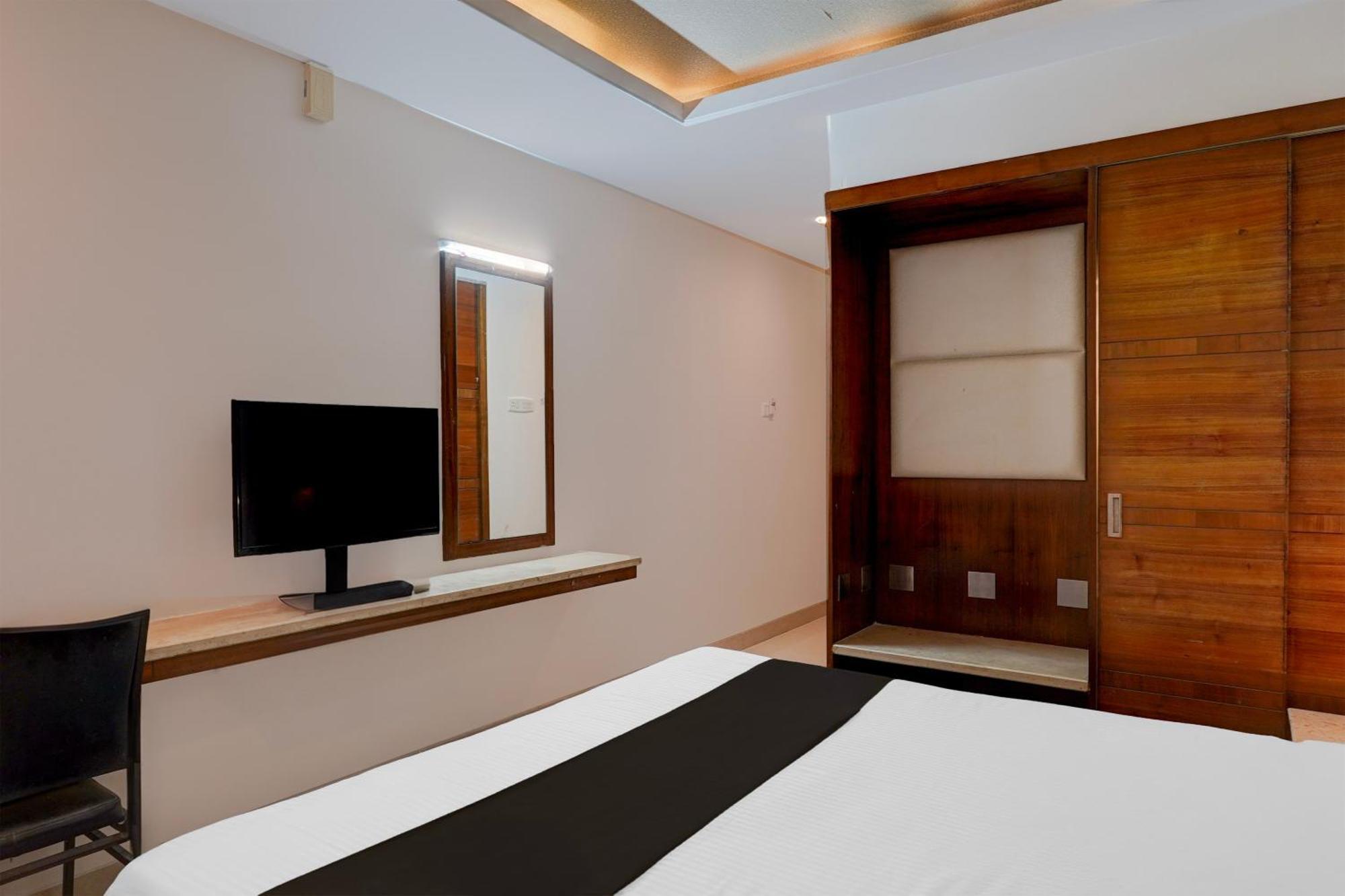 Super Townhouse Arcot Road Near Kauvery Hospital เชนไน ภายนอก รูปภาพ