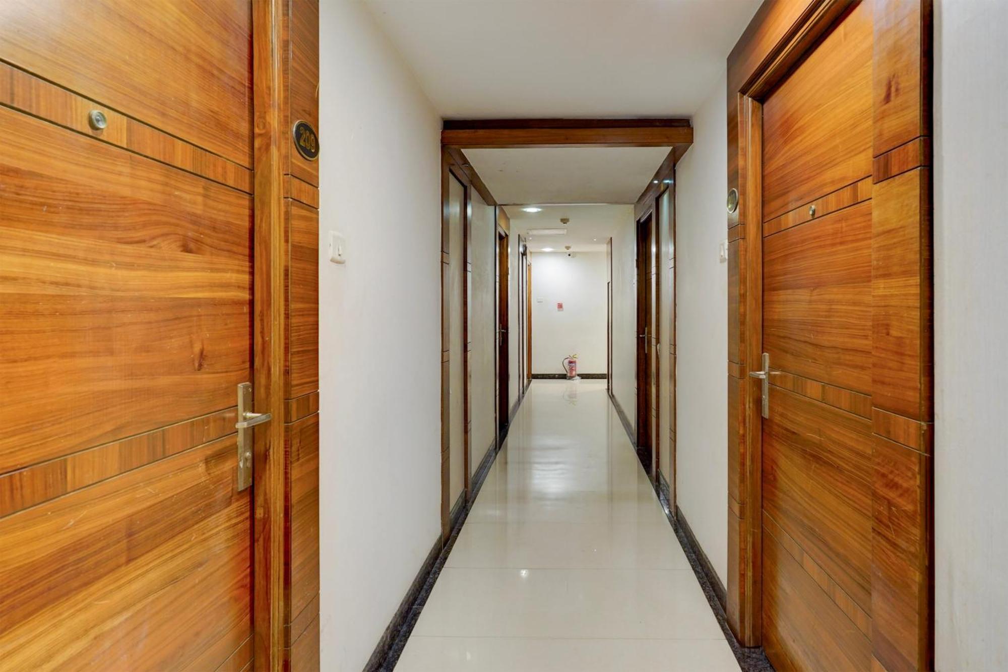 Super Townhouse Arcot Road Near Kauvery Hospital เชนไน ภายนอก รูปภาพ